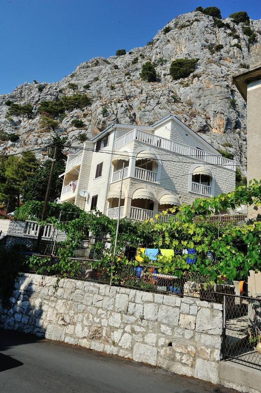 Apartments Villa White House Omiš Rum bild