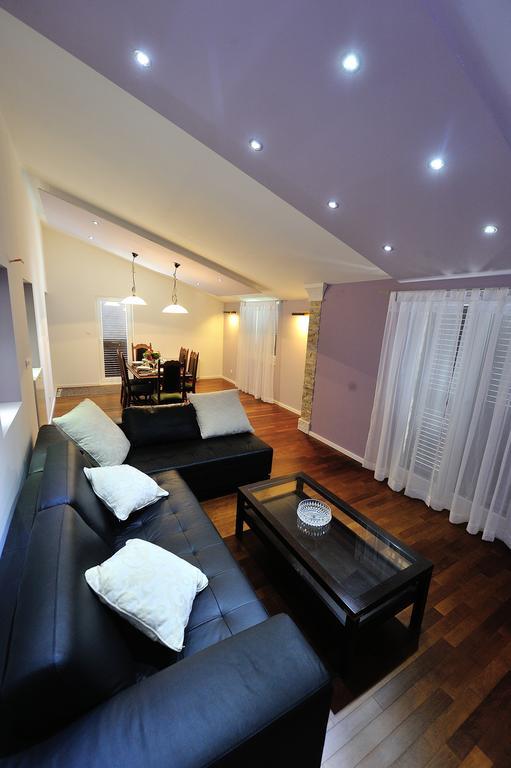 Apartments Villa White House Omiš Rum bild