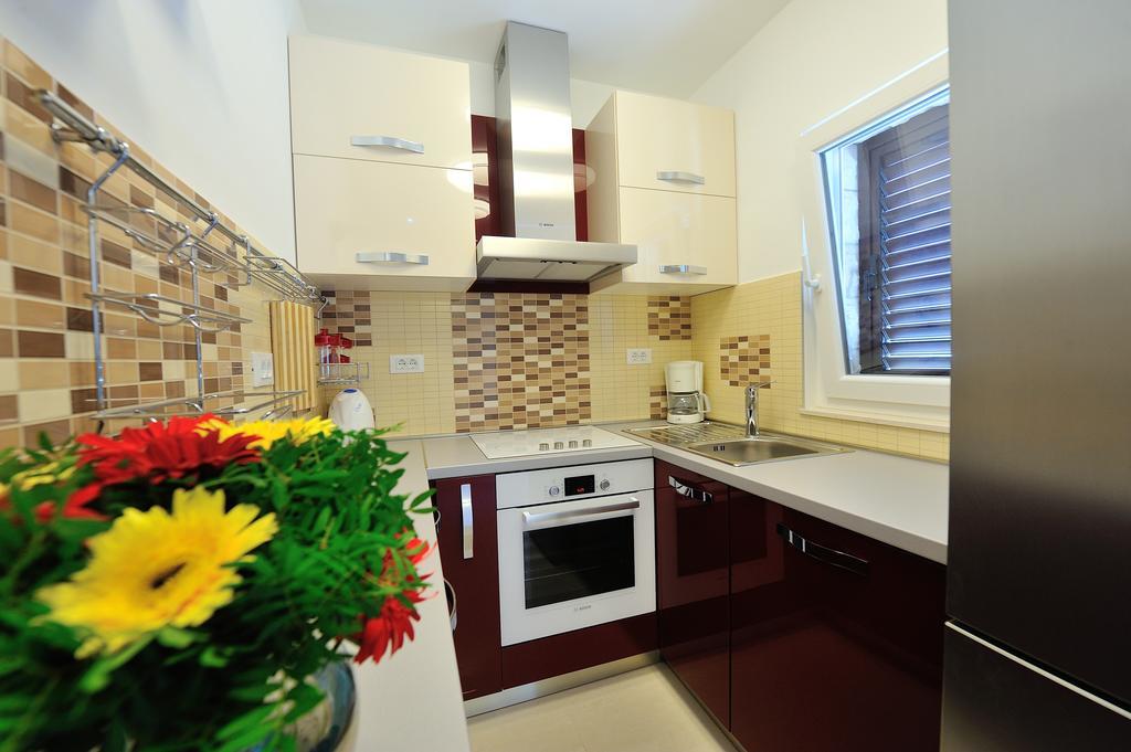 Apartments Villa White House Omiš Rum bild
