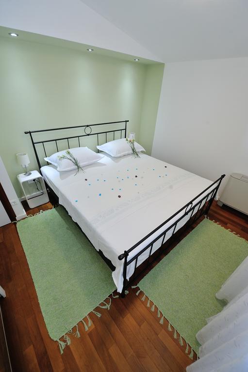 Apartments Villa White House Omiš Rum bild