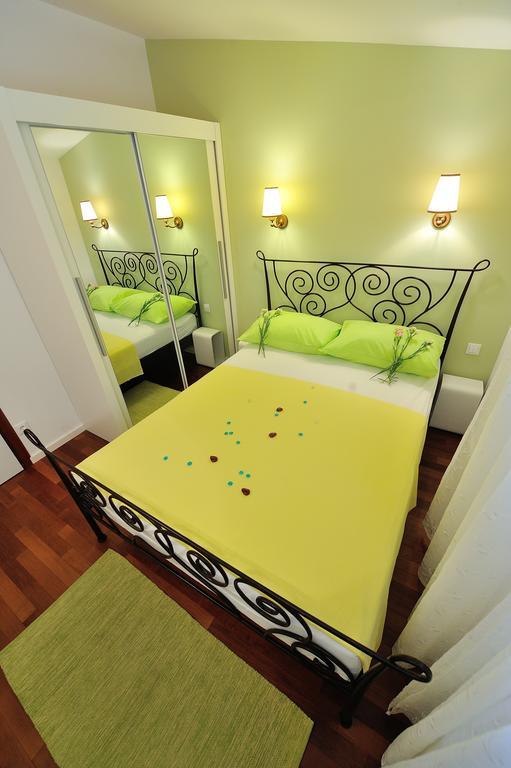 Apartments Villa White House Omiš Rum bild