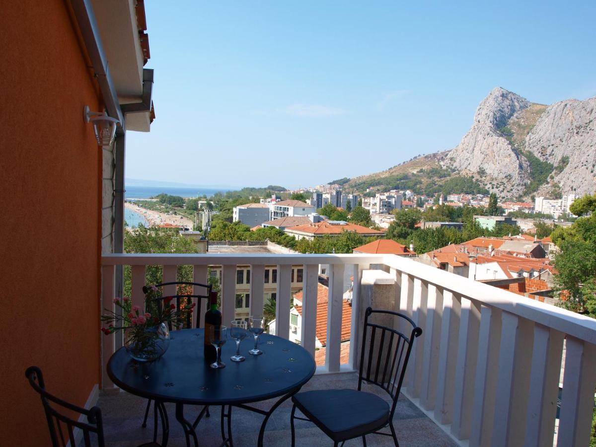 Apartments Villa White House Omiš Exteriör bild
